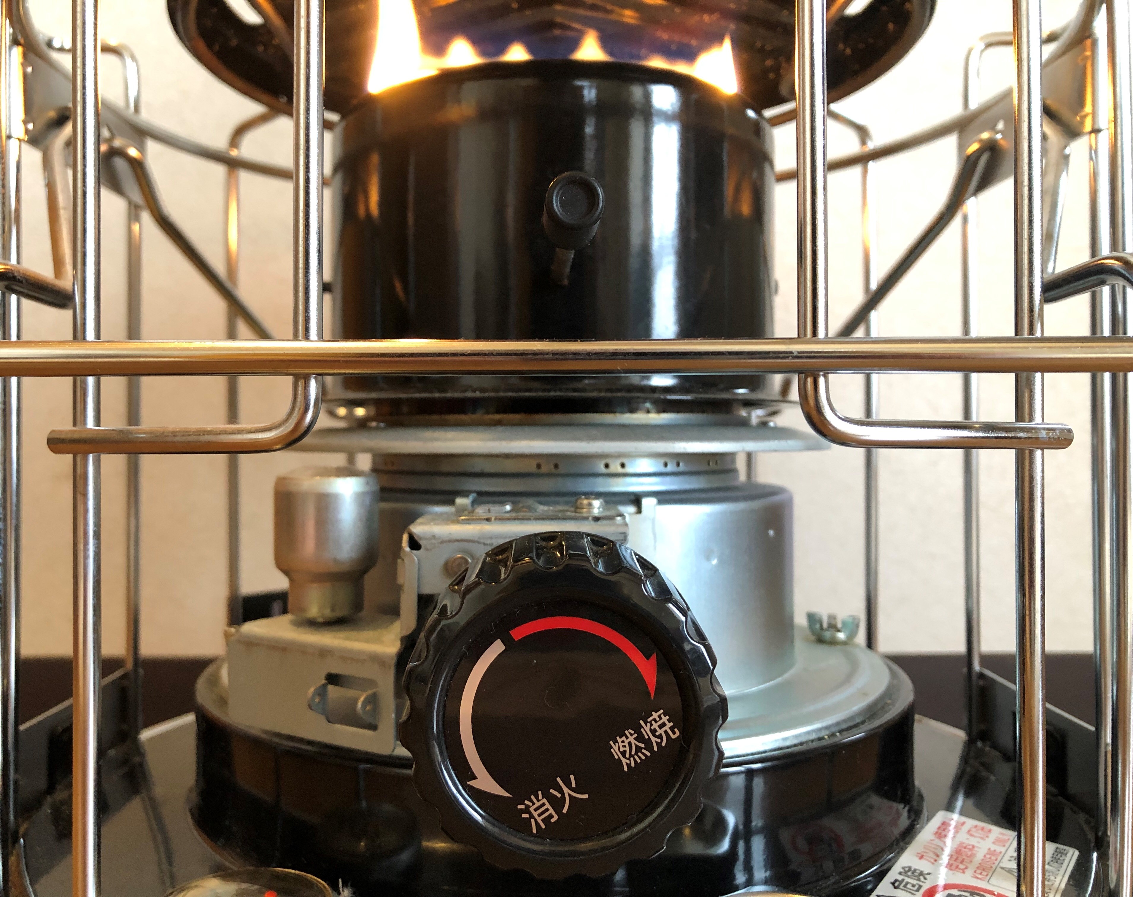 グローストーブやタクードなどのストーブの消火方法（ダイヤルの仕様