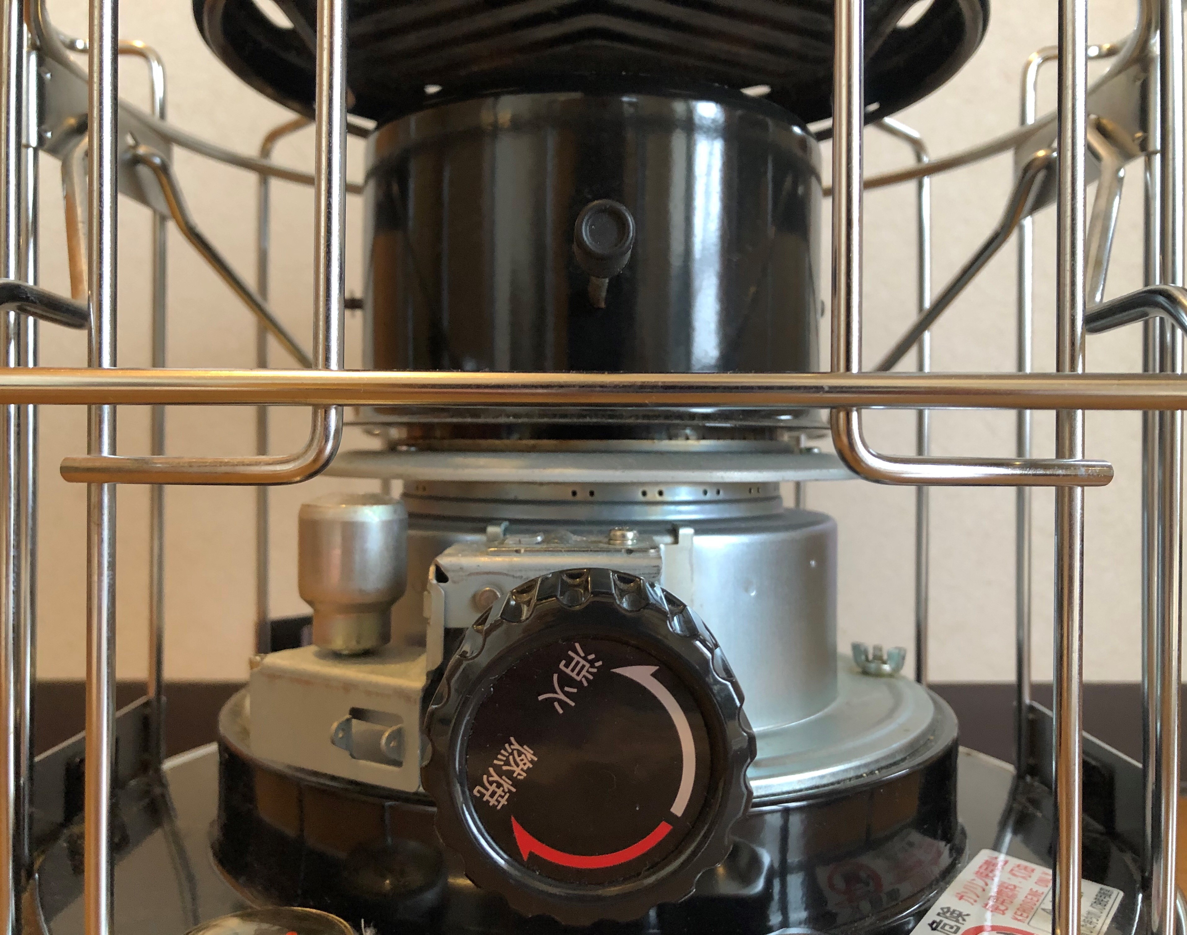 グローストーブやタクードなどのストーブの消火方法（ダイヤルの仕様